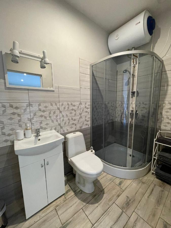 Korter Starp Krastiem 2 *